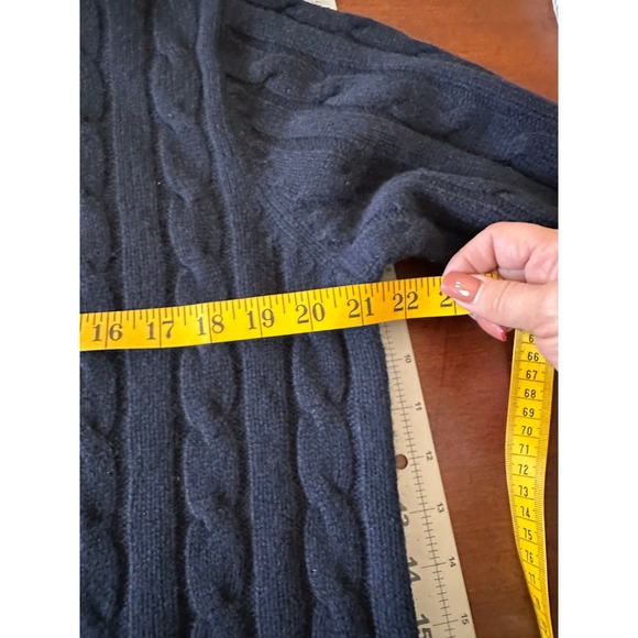 Ralph Lauren Vintage lambswool Navy Blue Cable Knit Sweater RL Crest Logo - Picture 12 of 14